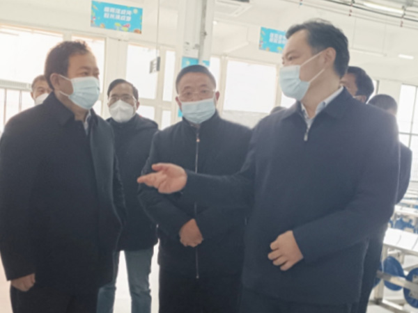 颍上县委书记张银军莅临我校指导工作